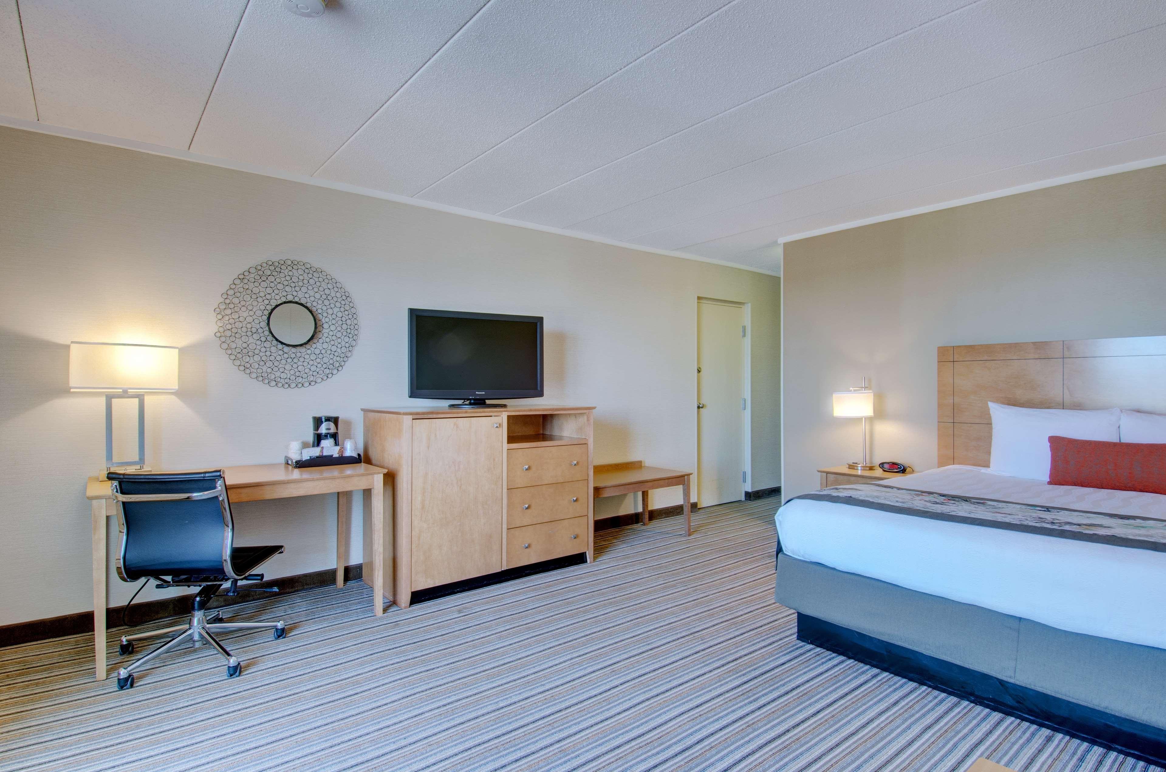 Best Western Plus Waltham Boston Екстериор снимка
