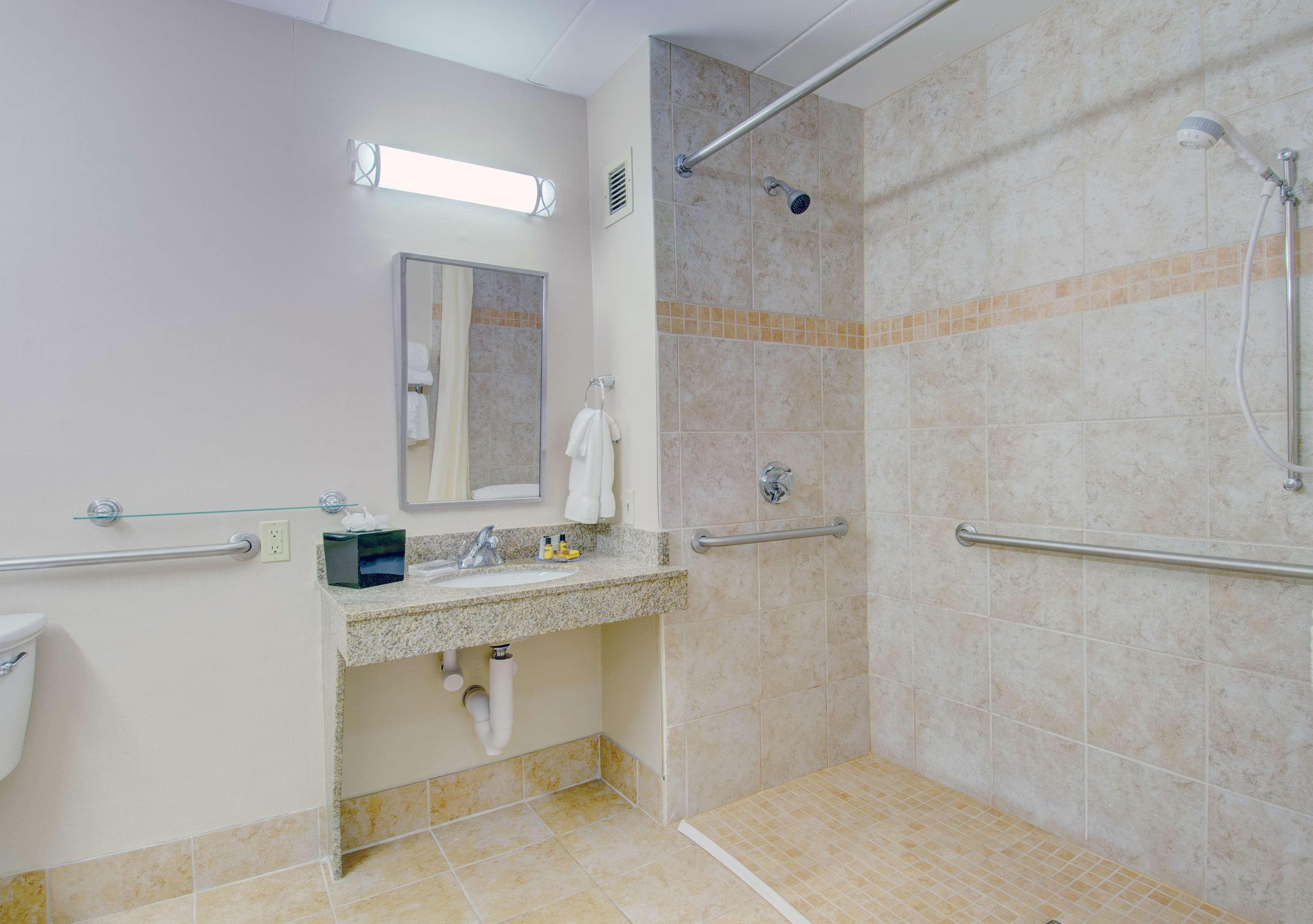 Best Western Plus Waltham Boston Екстериор снимка