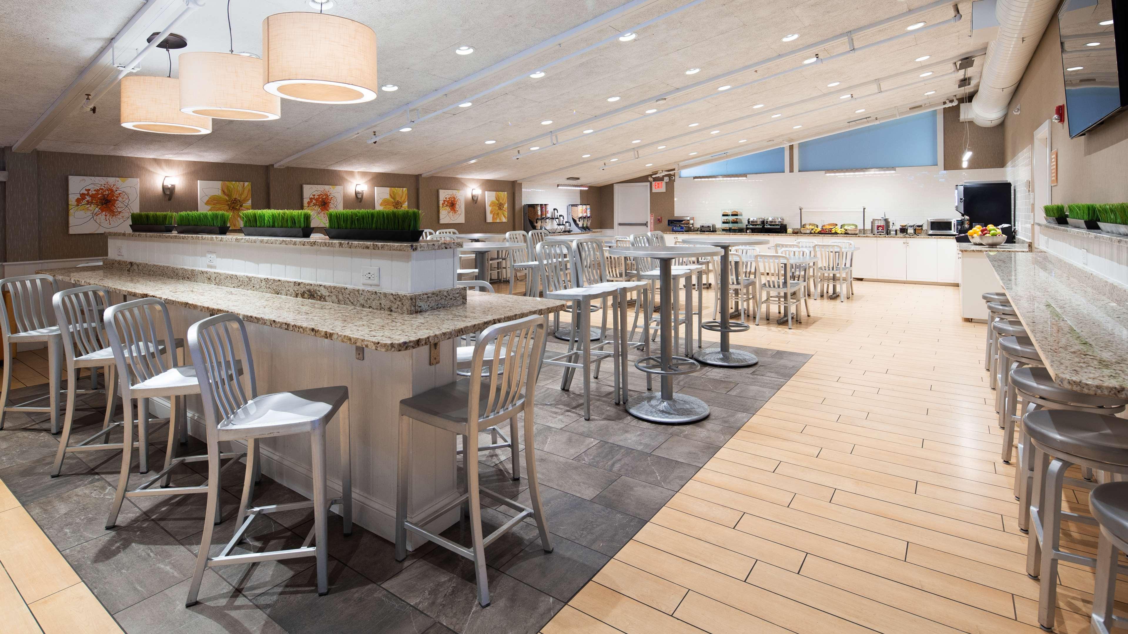Best Western Plus Waltham Boston Екстериор снимка
