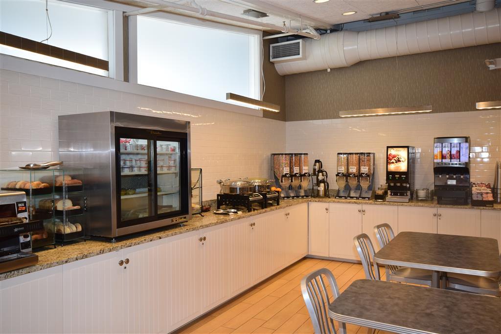 Best Western Plus Waltham Boston Ресторант снимка