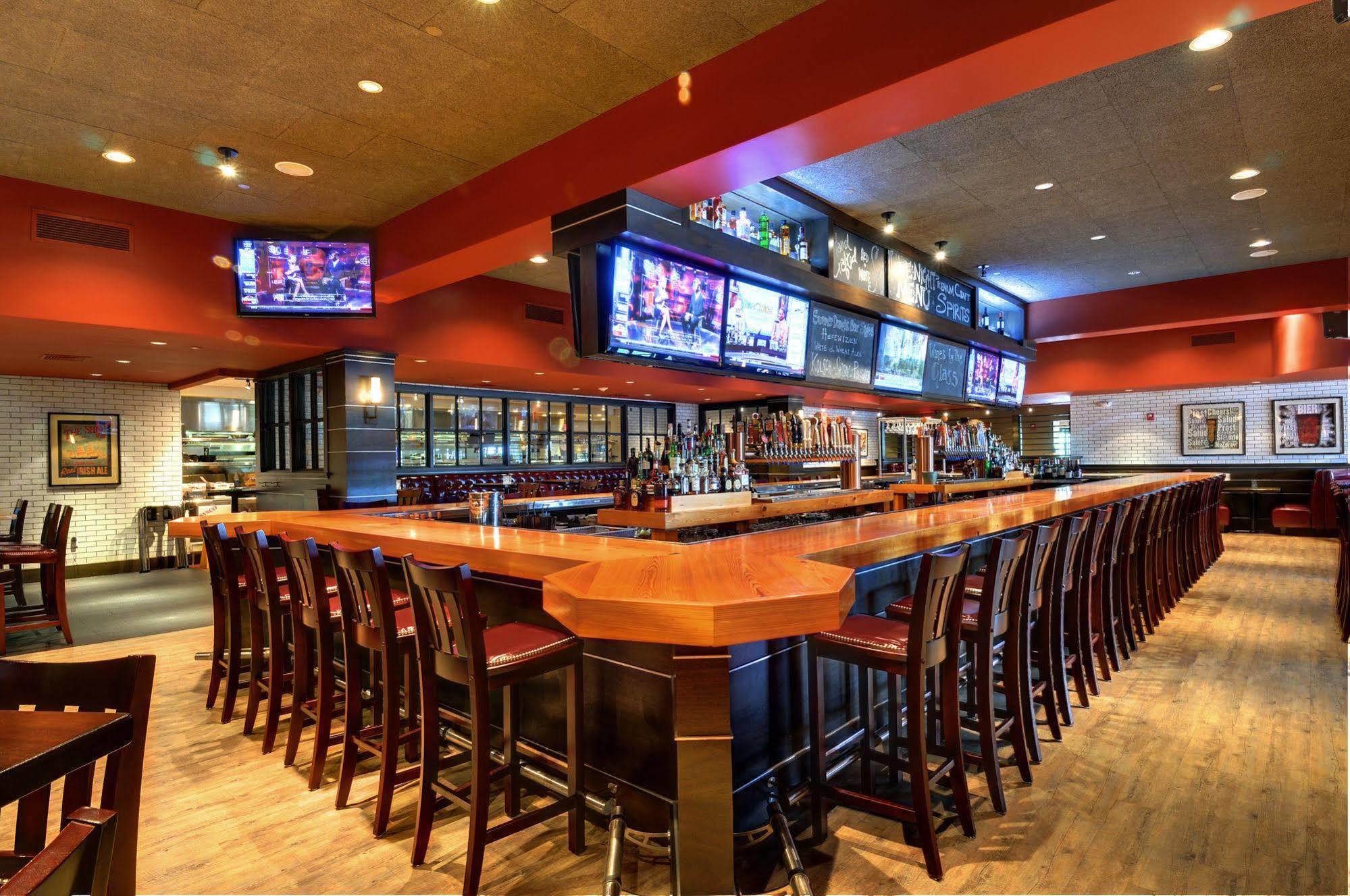 Best Western Plus Waltham Boston Екстериор снимка