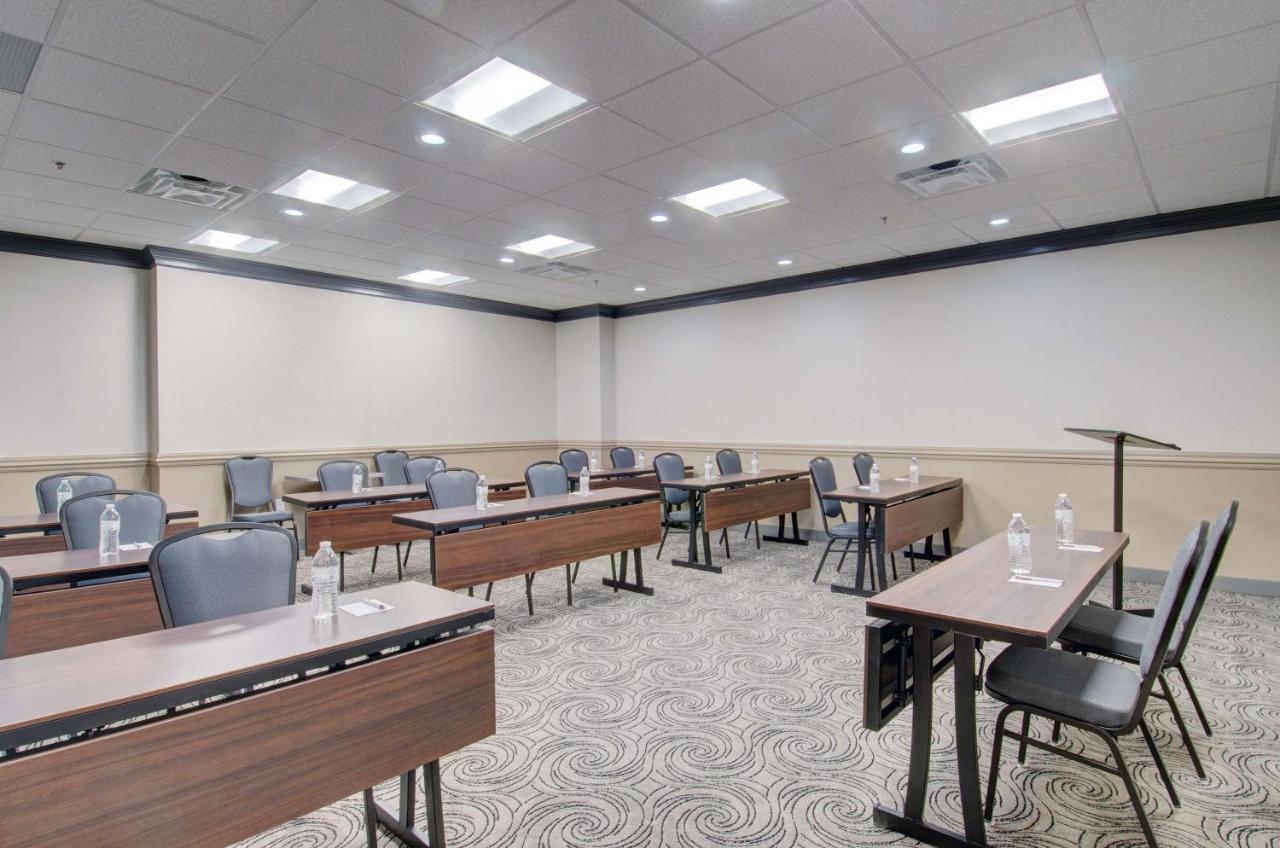 Best Western Plus Waltham Boston Екстериор снимка